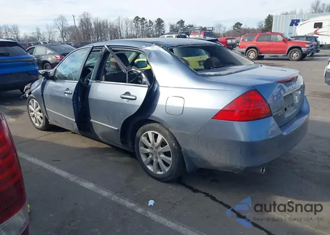 2007 Honda Accord 3.0 Lx z USA, uszkodzony, nr VIN 1HGCM66377A016465